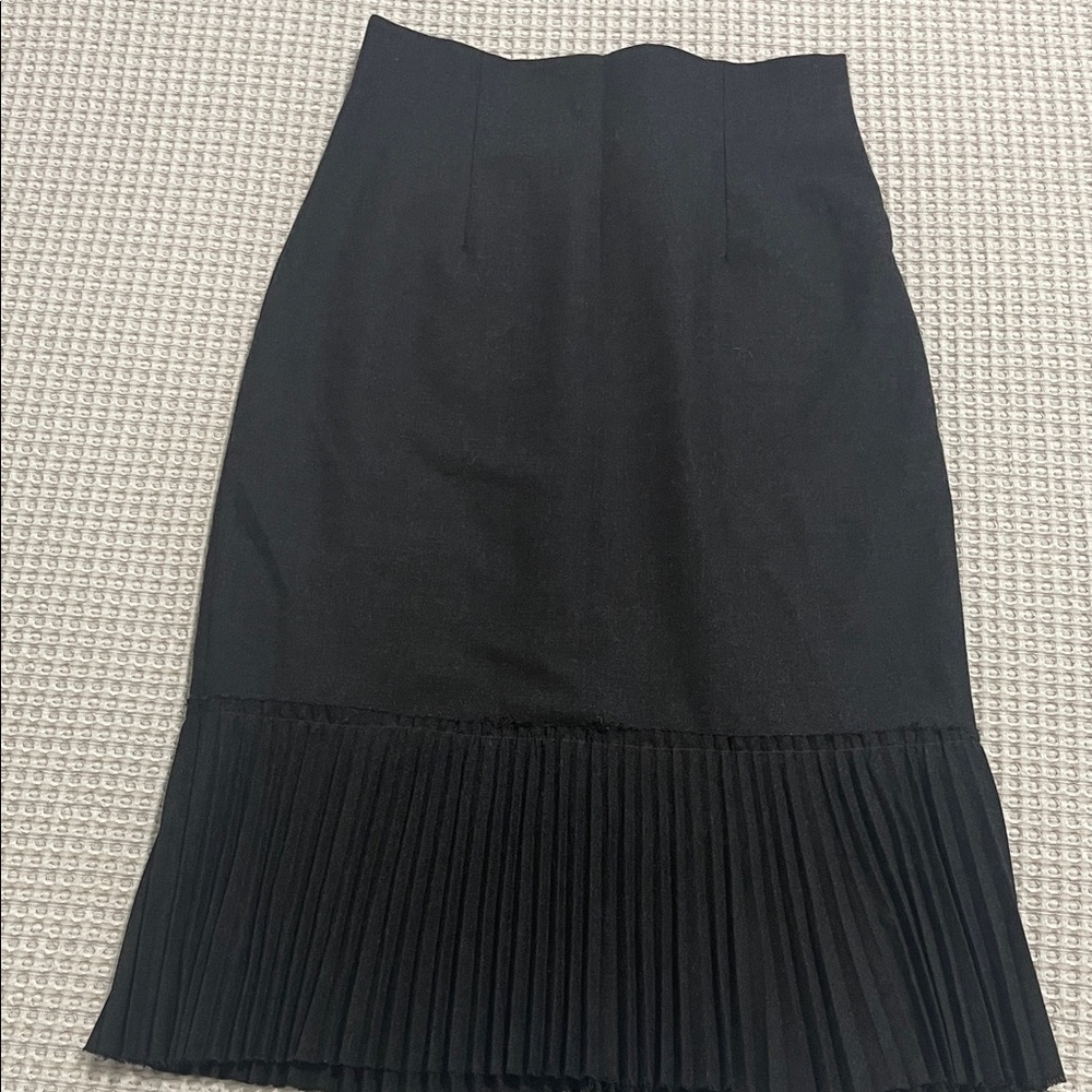 Poleci Black Pencil Skirt with Pleated Hem